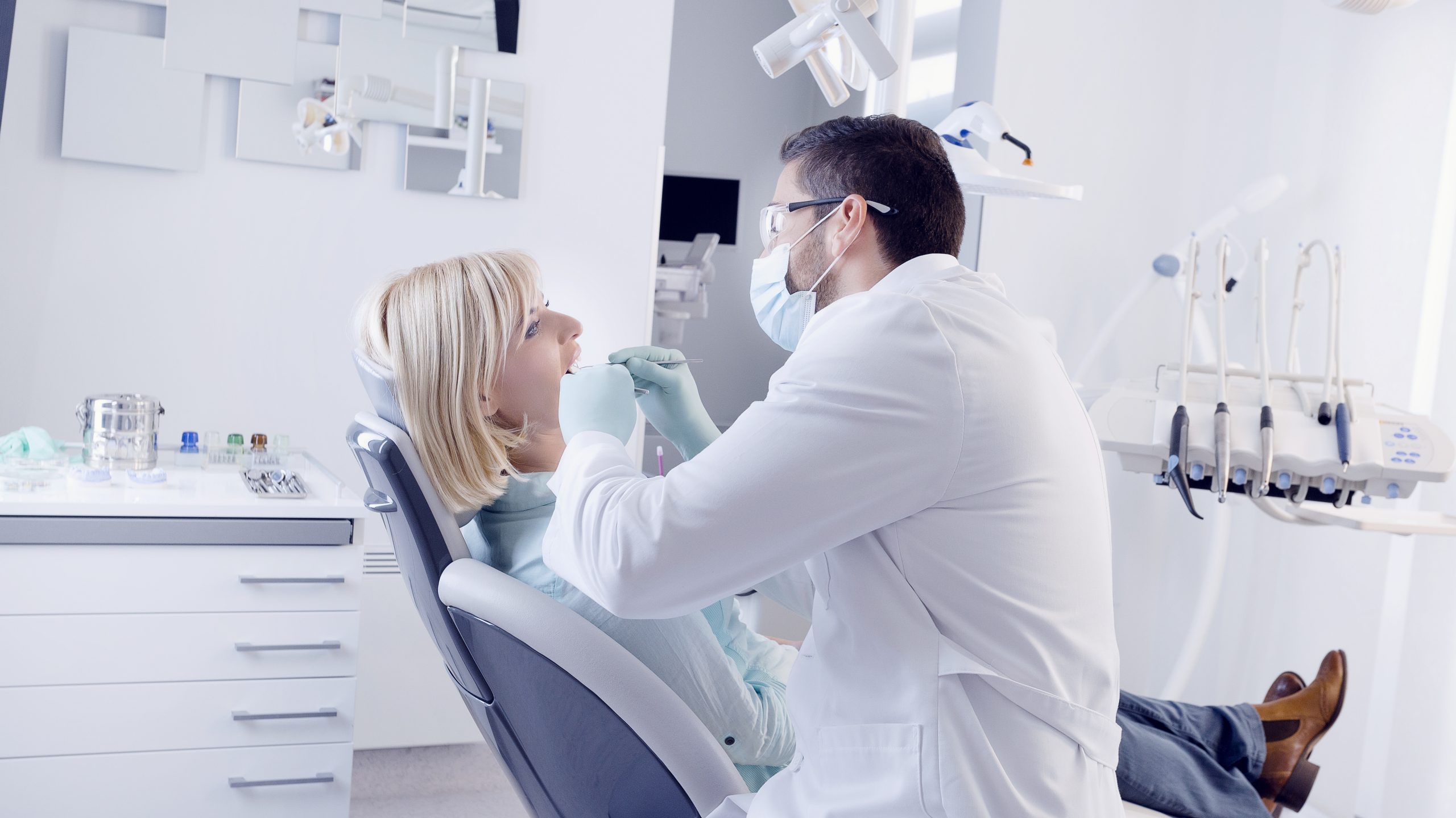 Dentist in Van Nuys, CA